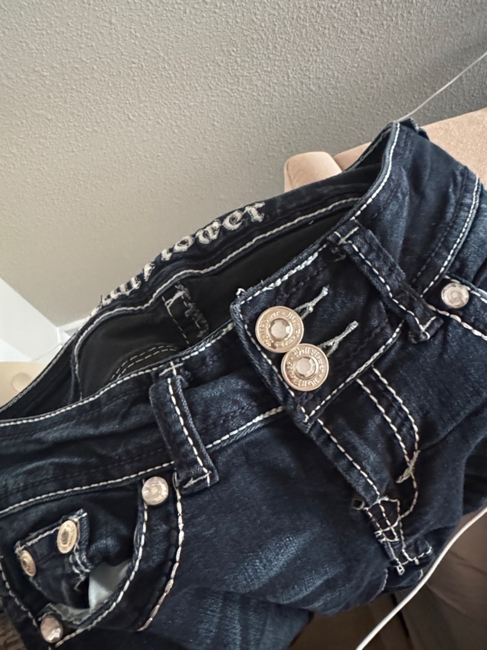 Low Rise Y2K Jeans - Picture 8 of 8